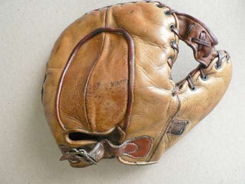 Earl Sheely Spalding LG 2 Basemitt Back